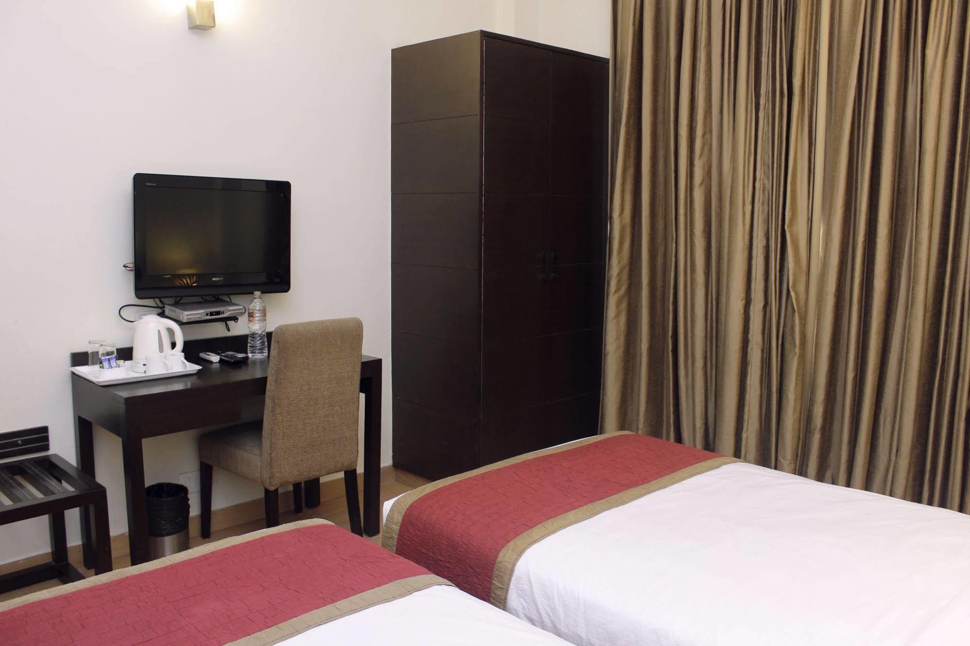 Treebo Cabana New Delhi Extérieur photo