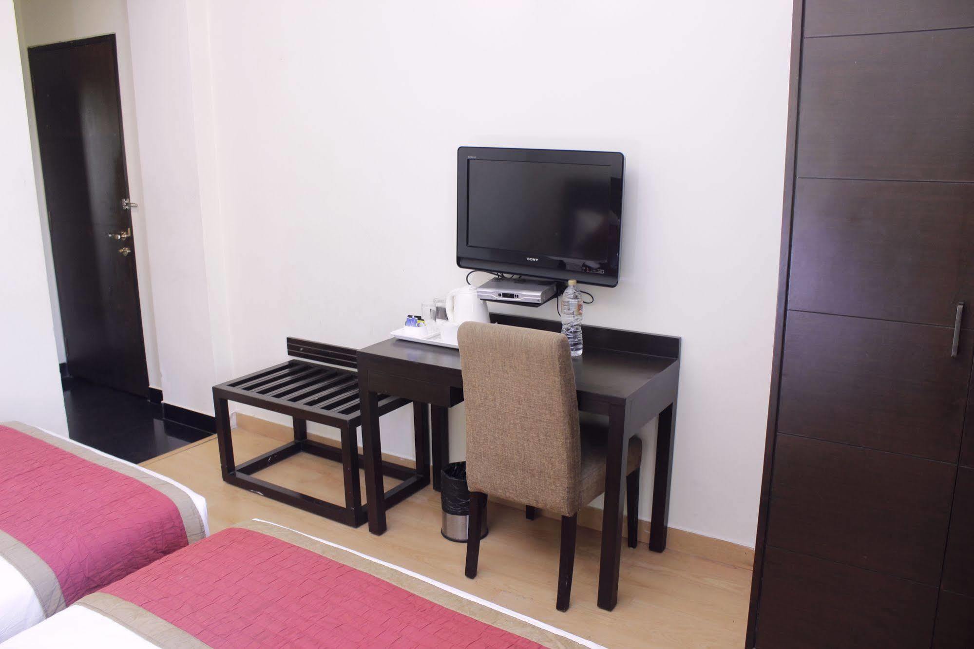 Treebo Cabana New Delhi Extérieur photo